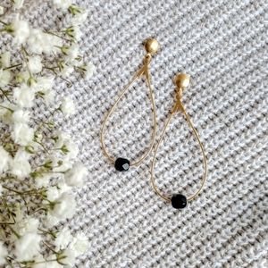 NEW Gold Dangle Teardrop Black Bead Earrings